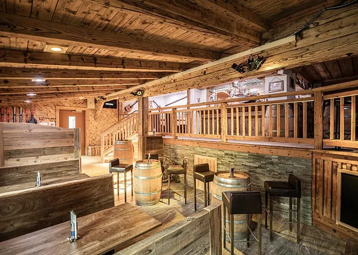 Bed & Breakfast Bristol 3*